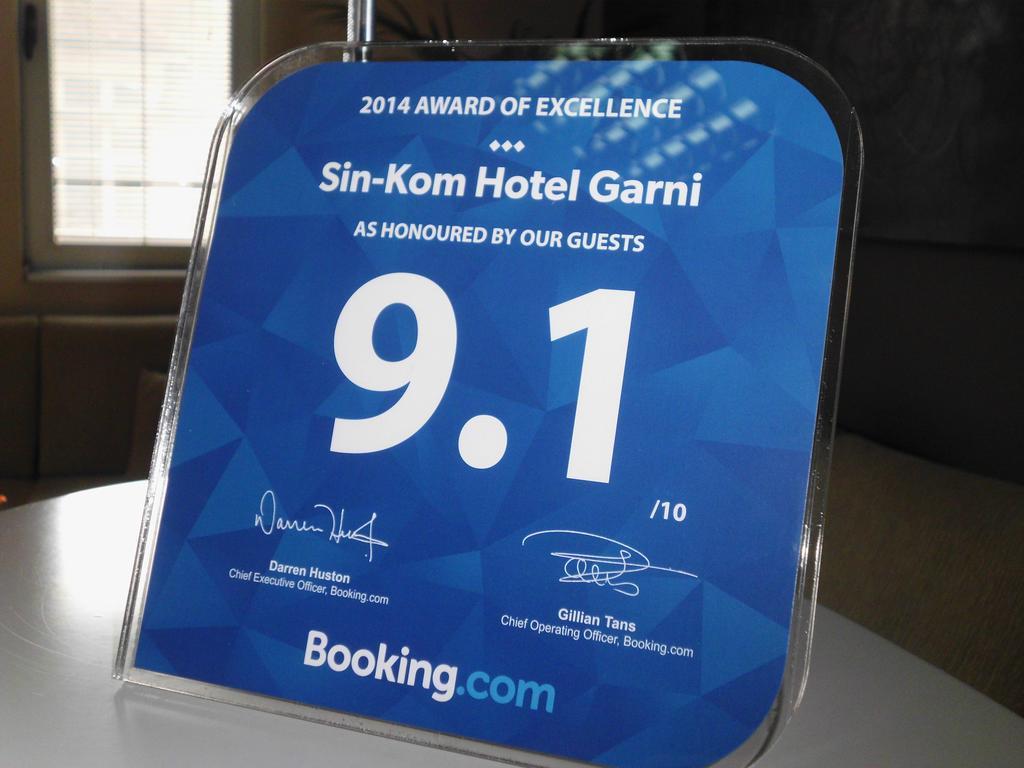 Sin-Kom Hotel Garni Pirot Eksteriør billede